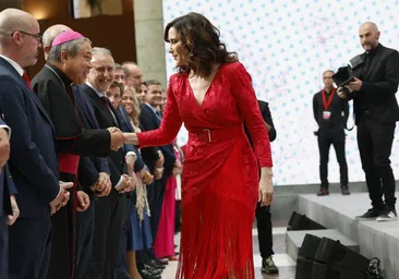 El vestido 'flamenco' de menos de 250 euros de Isabel Díaz Ayuso para los actos del Dos de Mayo