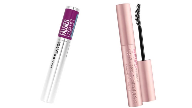 La máscara de pestañas The Falsies Lash Lift de Maybelline NY (11,95 euros), el dupe de la máscara Better Than Sex Doll Lashes de Too Faced (34,99 euros).