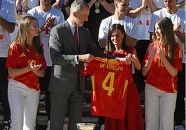 El vestido con el que la Reina Letizia celebró la Eurocopa con España