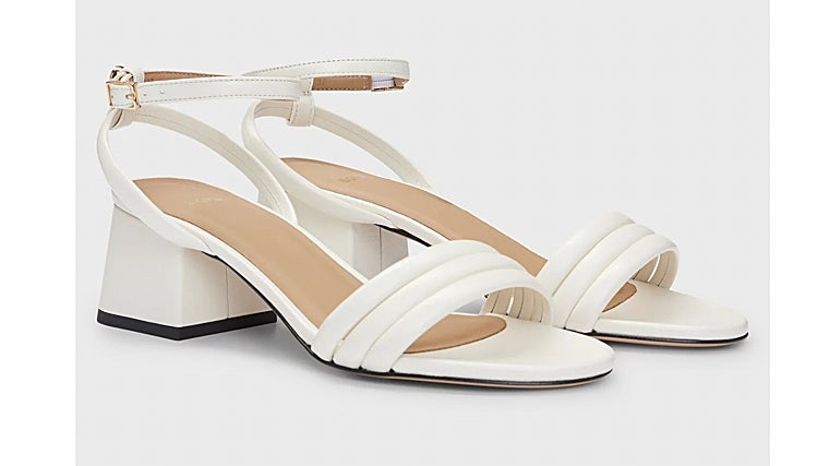 Sandalias con tiras acolchada y tacón en bloque de Hugo Boss.