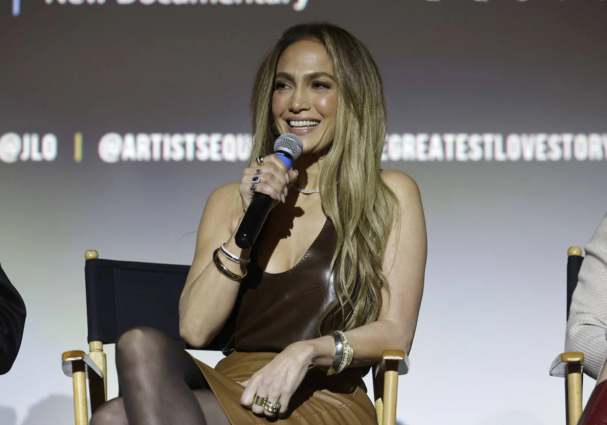 Los secretos de belleza de Jennifer Lopez para cumplir 55 años y aparentar  35