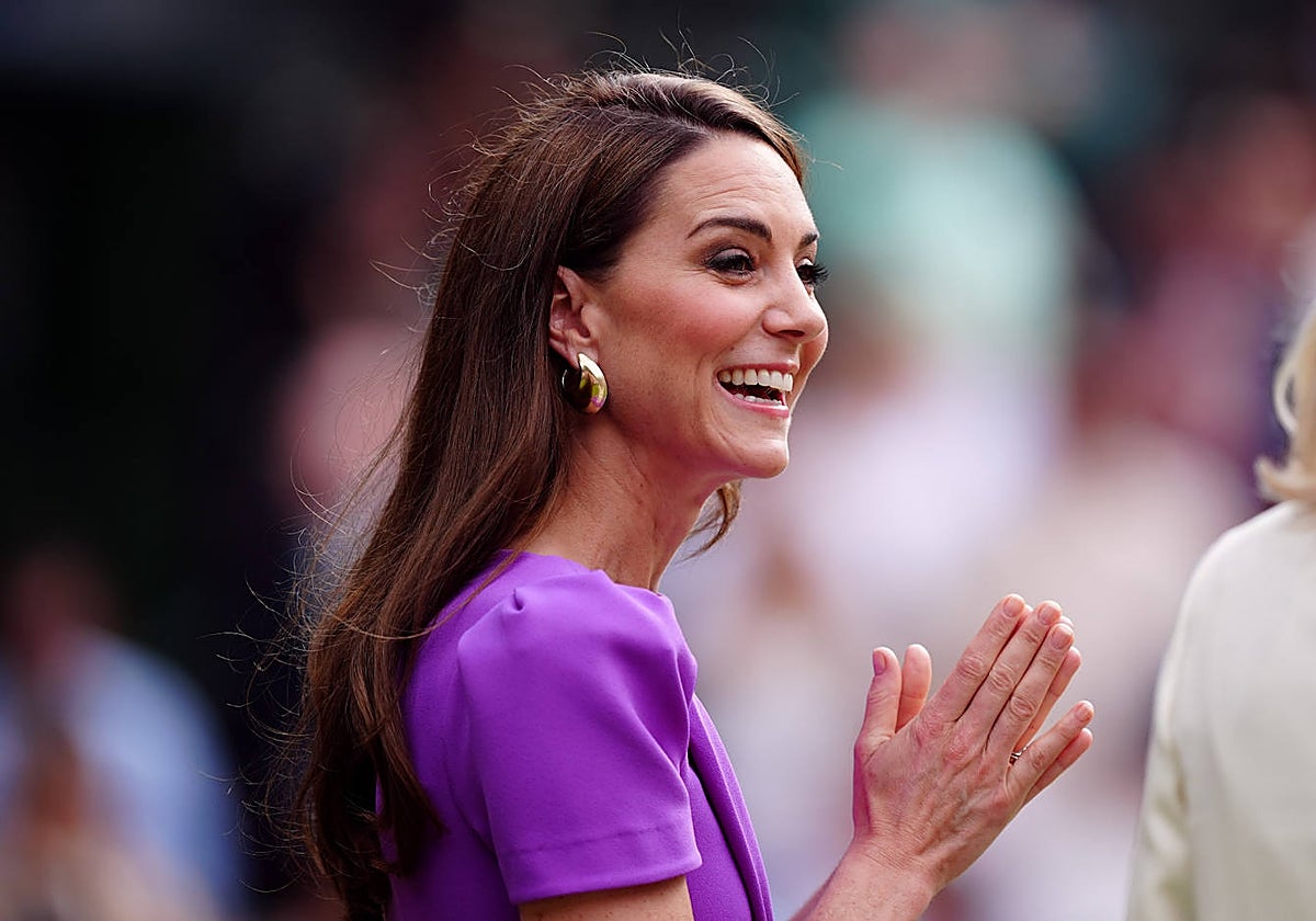Kate Middleton reaparece para felicitar al equipo olímipico británico.