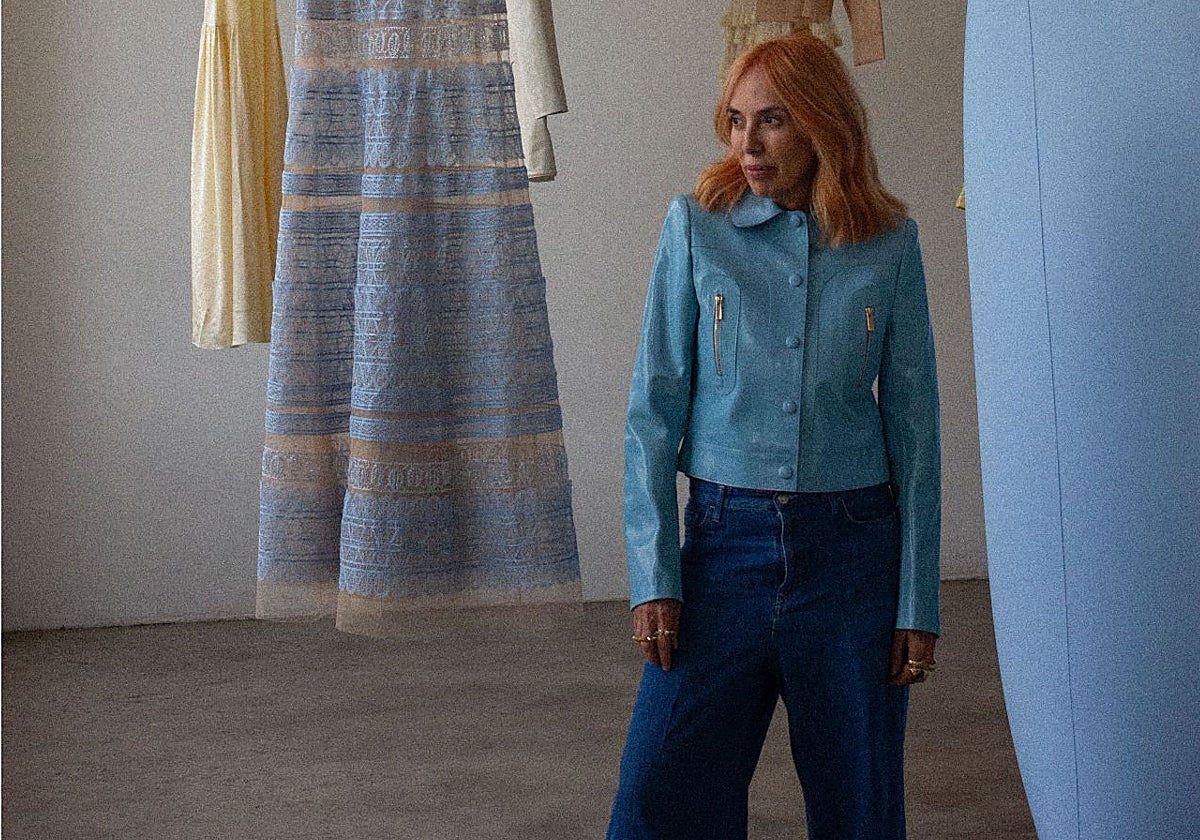 La diseñadora Teresa Helbig durante la presentación de su nueva colección en Nueva York