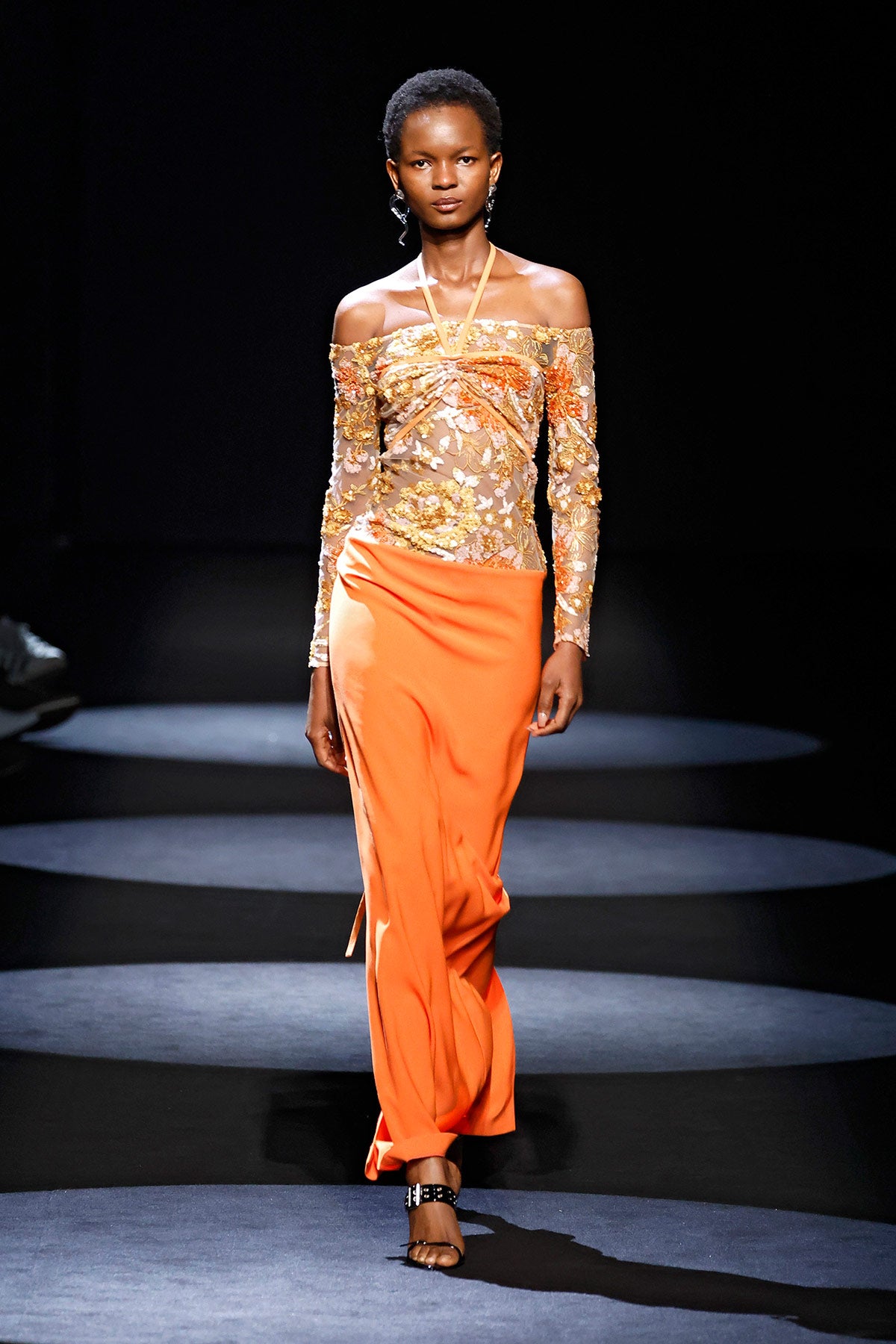 Las flores han tomado protagonismo en el desfile.