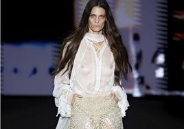 MBFWMadrid primavera/ verano 2025: El romántico debut de Yolancris en la pasarela madrileña