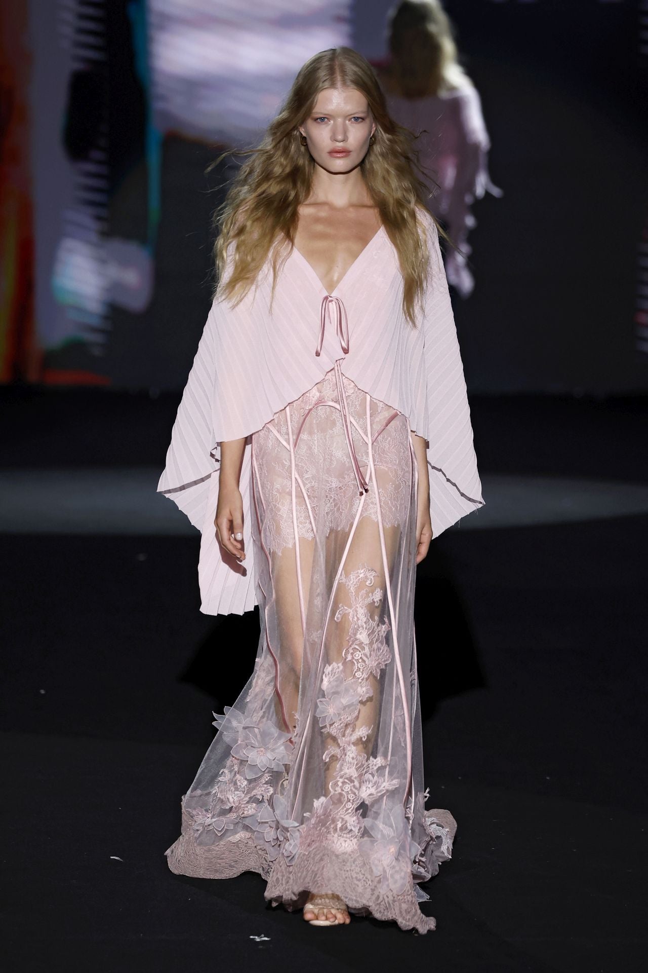 MBFWMadrid primavera/ verano 2025: El romántico debut de Yolancris en la pasarela madrileña