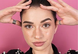 Diseño de cejas con aerógrafo, la nueva técnica para lucir una mirada perfecta