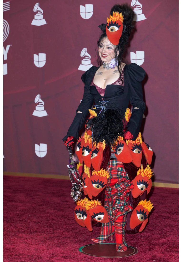 Los tres peores looks de los Grammy Latinos 2024