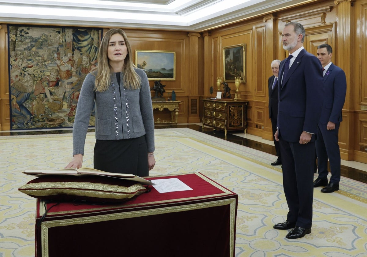 La chaqueta con lentejuelas de Sara Aagesen para tomar posesión como nueva vicepresidenta tercera del Gobierno