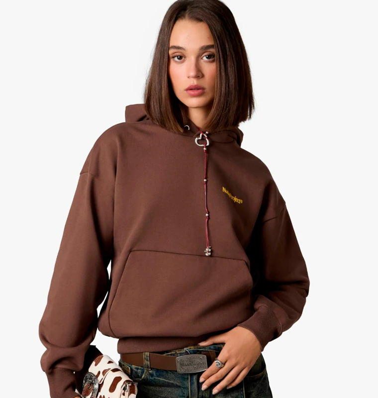 Sudadera Marrón Origins de Nude Project. 69 euros.