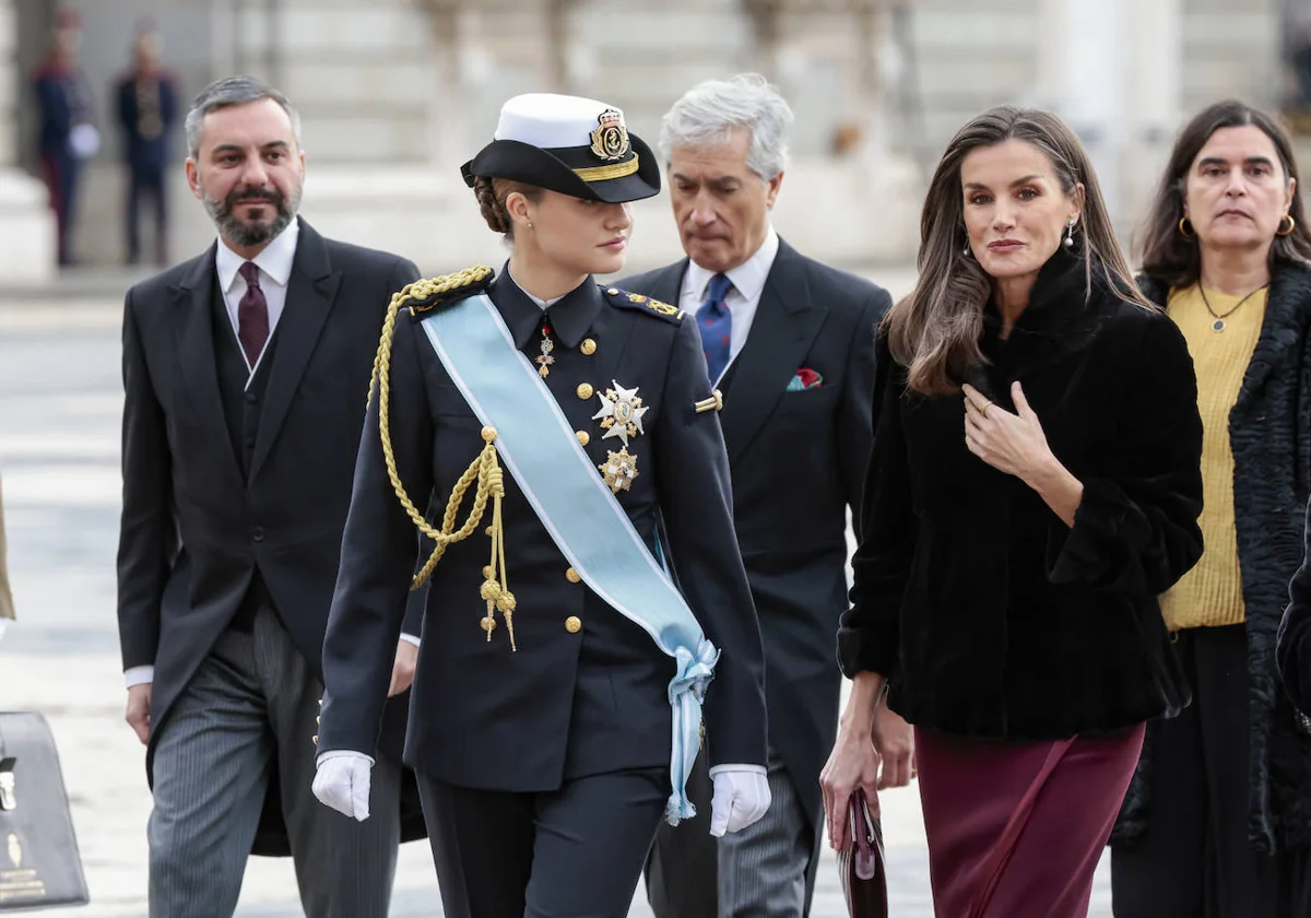 La Reina Letizia y la Princesa Leonor en la Pascua Militar.