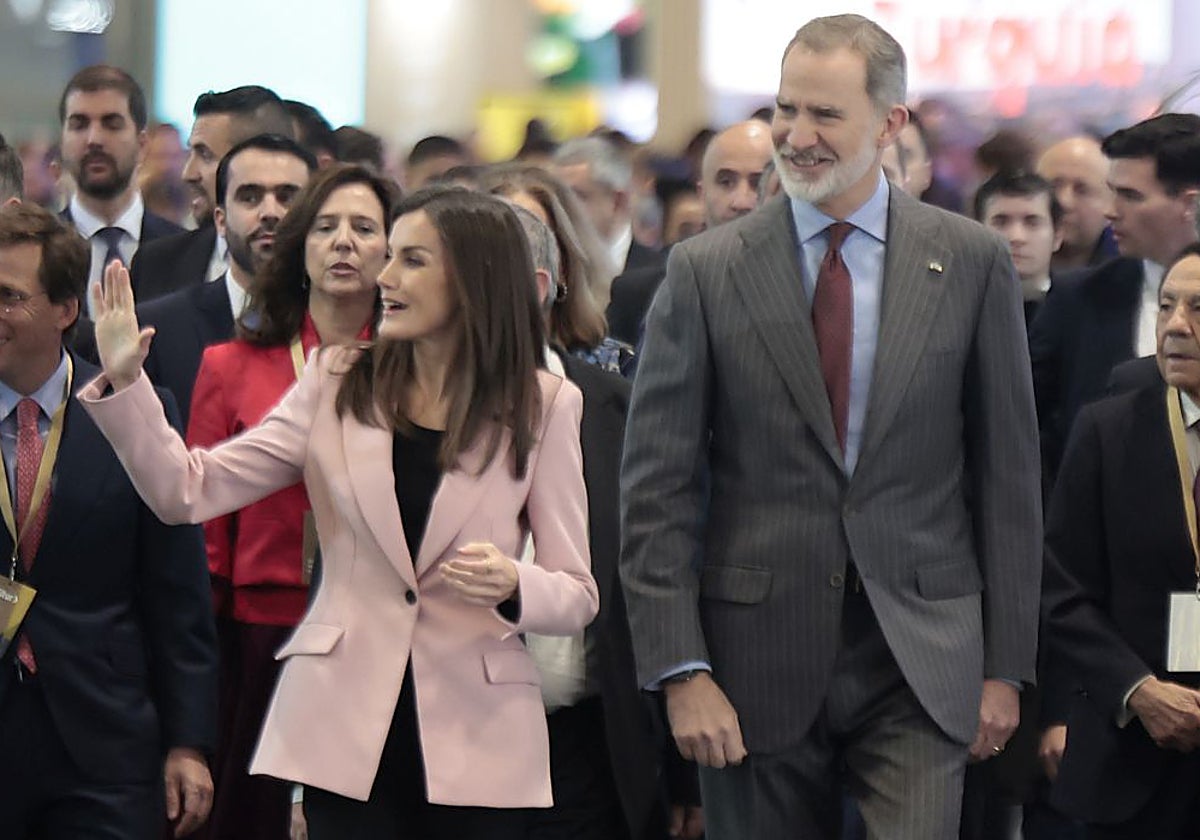 Los Reyes inauguran Fitur 2025