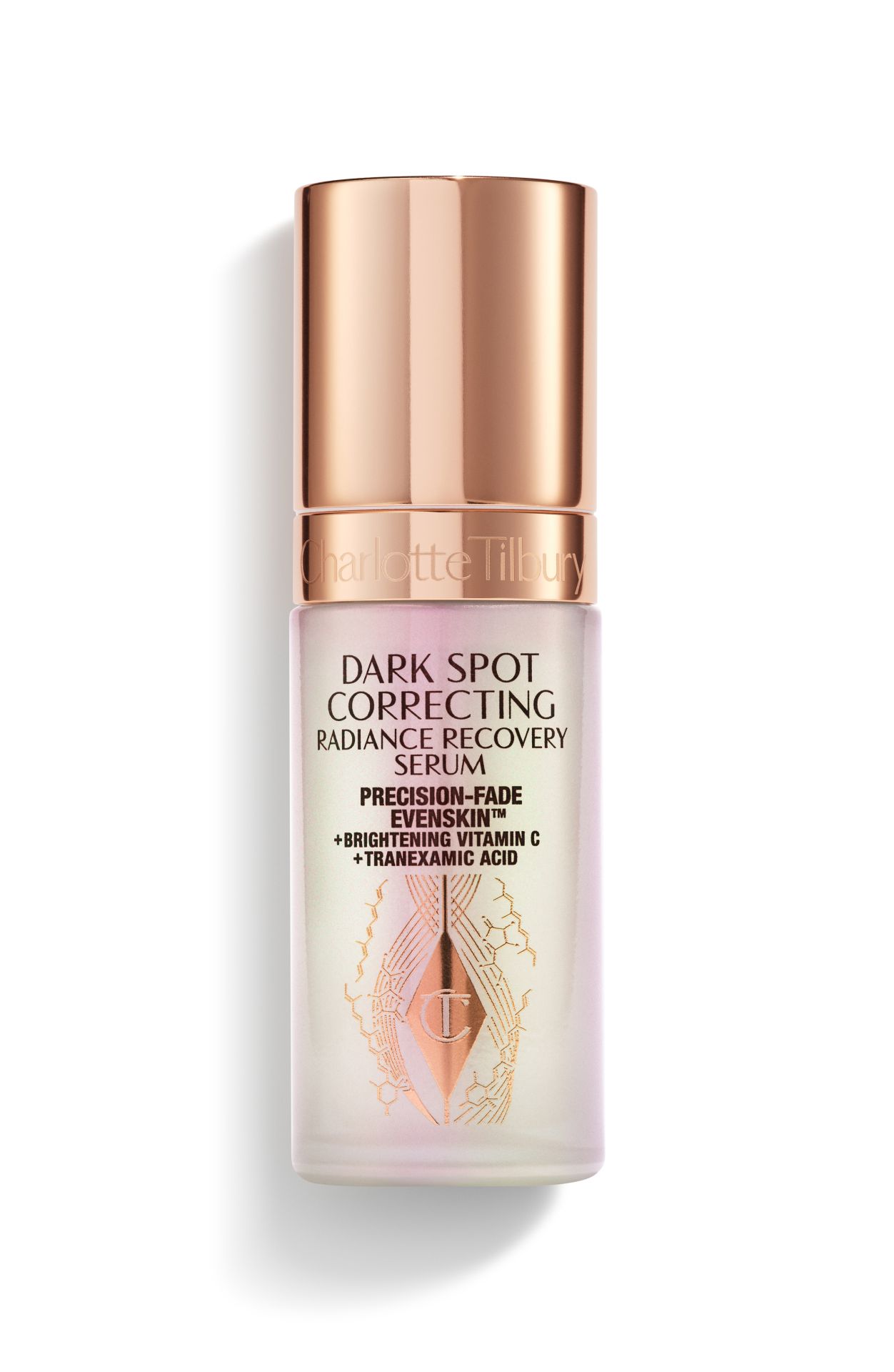 Dark Spot Radiance Recovery Serum de Charlotte Tilbury (85 €). Un sérum para reducir las manchas oscuras, que reduce, además las ojeras y refuerza la barrera cutánea. En su fómula destaca la tecnología Precision-Fade Evenskin que actúa directamente sobre todas las formas de manchas oscuras, una combinación de dos activos antioxidantes y despigmentantes, la vitamina C y el ácido tranexámico y una tecnología de escudo de barrera biomimética que ayuda a retexturizar y suavizar la piel.