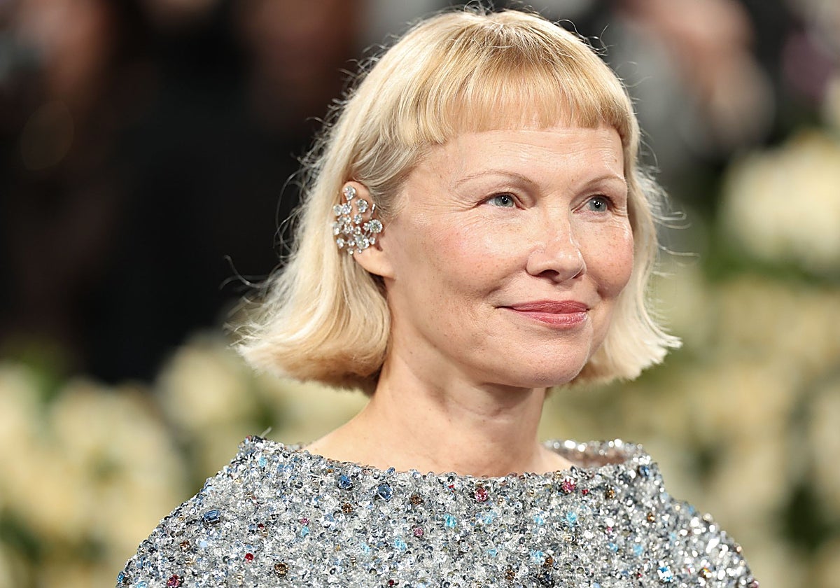 Pamela Anderson, Nicole Kidman y Zoe Saldaña estrenan los cambios de look más radicales en la gala Met 2025