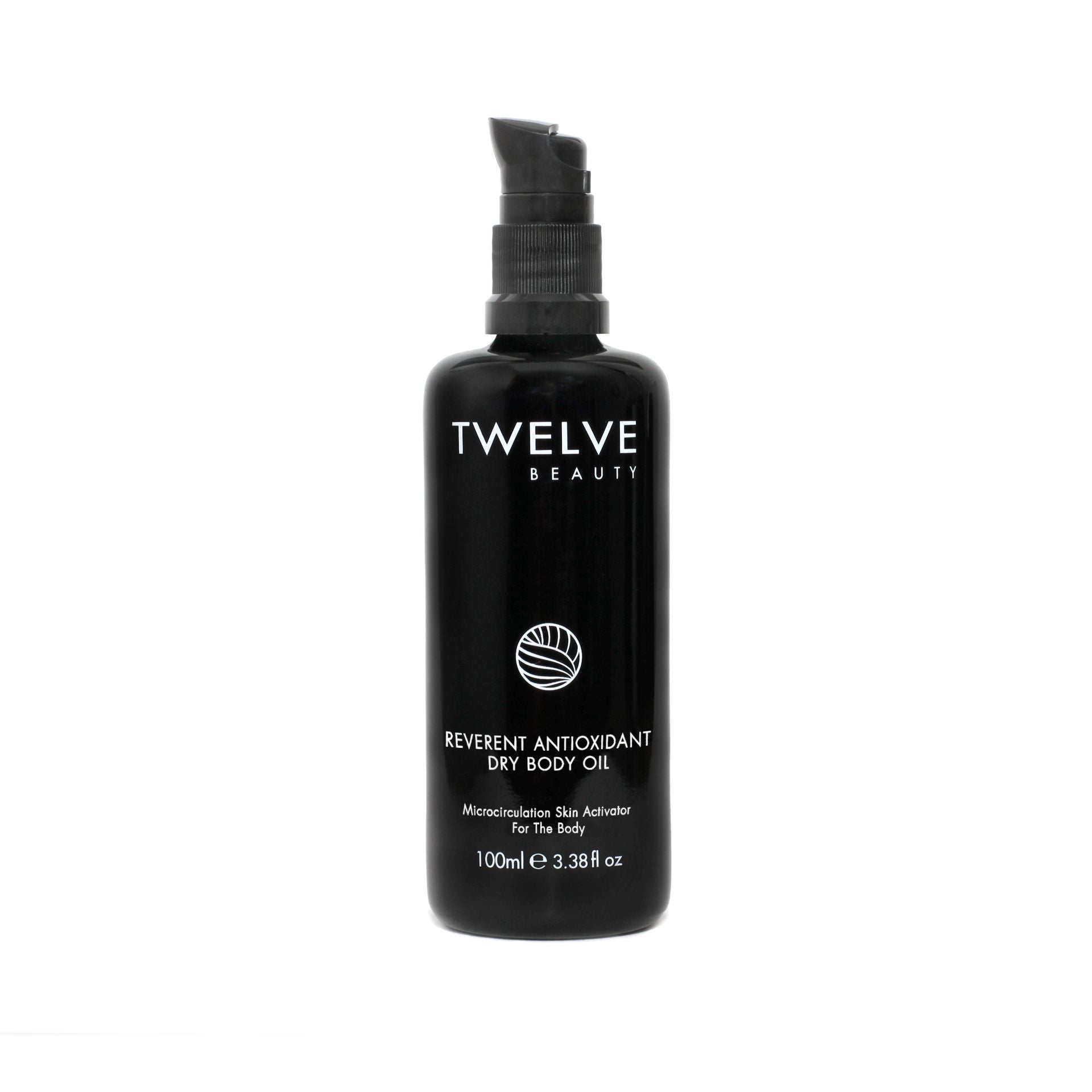 Reverent Antioxidant Dry Body Oil de Twelve (80 euros). Un aceite corporal multifunción que activa el drenaje linfático, reduce la grasa localizada y combate la celulitis, gracias a la mejora de la circulación. En su fórmula: aceite esencial de cúrcuma, escualano vegetal, aceite esencial de jengibre, éter de coco, aceite de jojoba y aceite esencial de canela. 