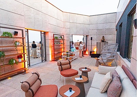 Imagen secundaria 1 - La terraza clandestina de ISA en Four Seasons Hotel Madrid