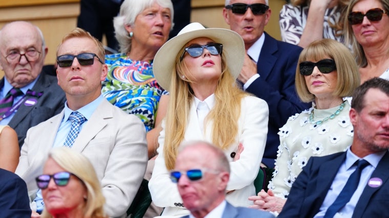 Nicole Kidman al lado de Anna Wintour, en la grada viendo la final del torneo