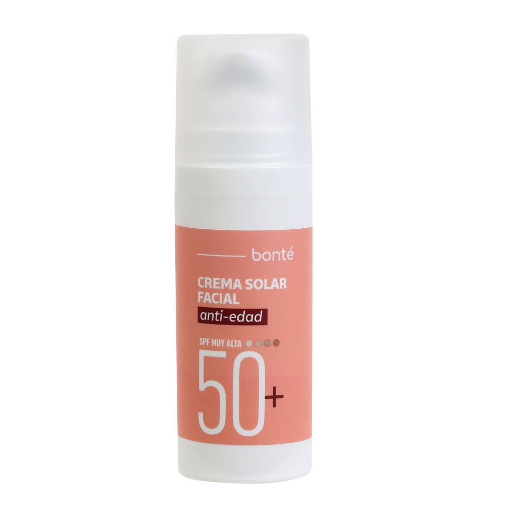 Crema solar facial antiedad SPF50+ de Bonté (8,99 euros, en Clarel). Crema solar facial con protección muy alta UVA/UVB que combate los signos del envejecimiento. De textura ligera, hidratante y resistente al agua, incluye ácido hialurónico y colágeno, además de extracto de uva. De rápida absorción, su fórmula respeta los océanos.