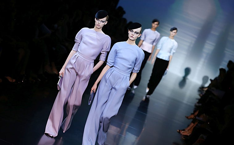 Imagen principal - Distintos desfiles de Alta costura de Giorgio Armani