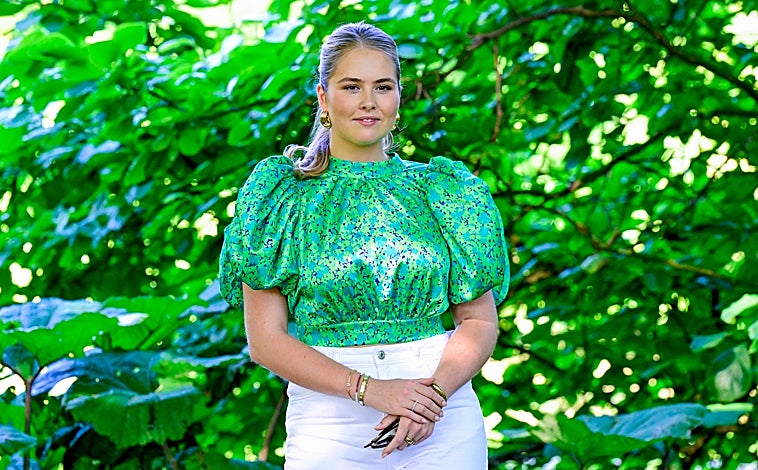 Imagen principal - Amalia de Holanda en algunas de sus apariciones públicas