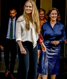 Imagen secundaria 2 - Amalia de Holanda en algunas de sus apariciones públicas