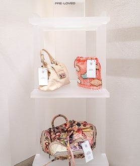 Imagen secundaria 2 - Los espacios de la renovada tienda apuestan por crear ambientes relajados y prácticos