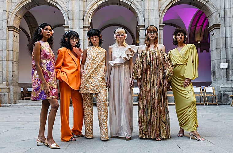 Desfile de Duyos con la colaboración de Dyson.