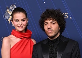 De sus tres vestidos al maquillaje y el peinado de Selena Gomez en el día de su boda