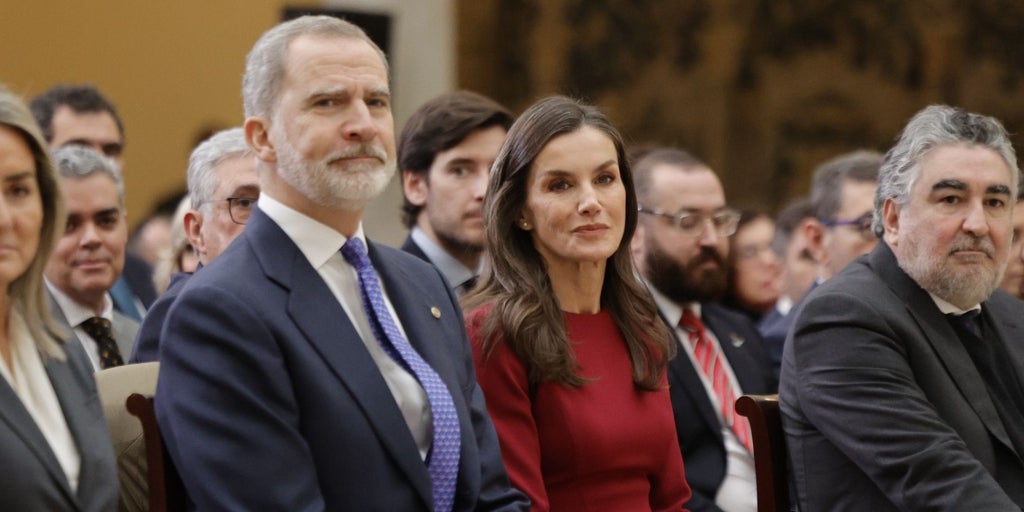 La Reina Letizia con vestido de Carolina Herrera en la entrega de los Premios Nacionales del Deporte