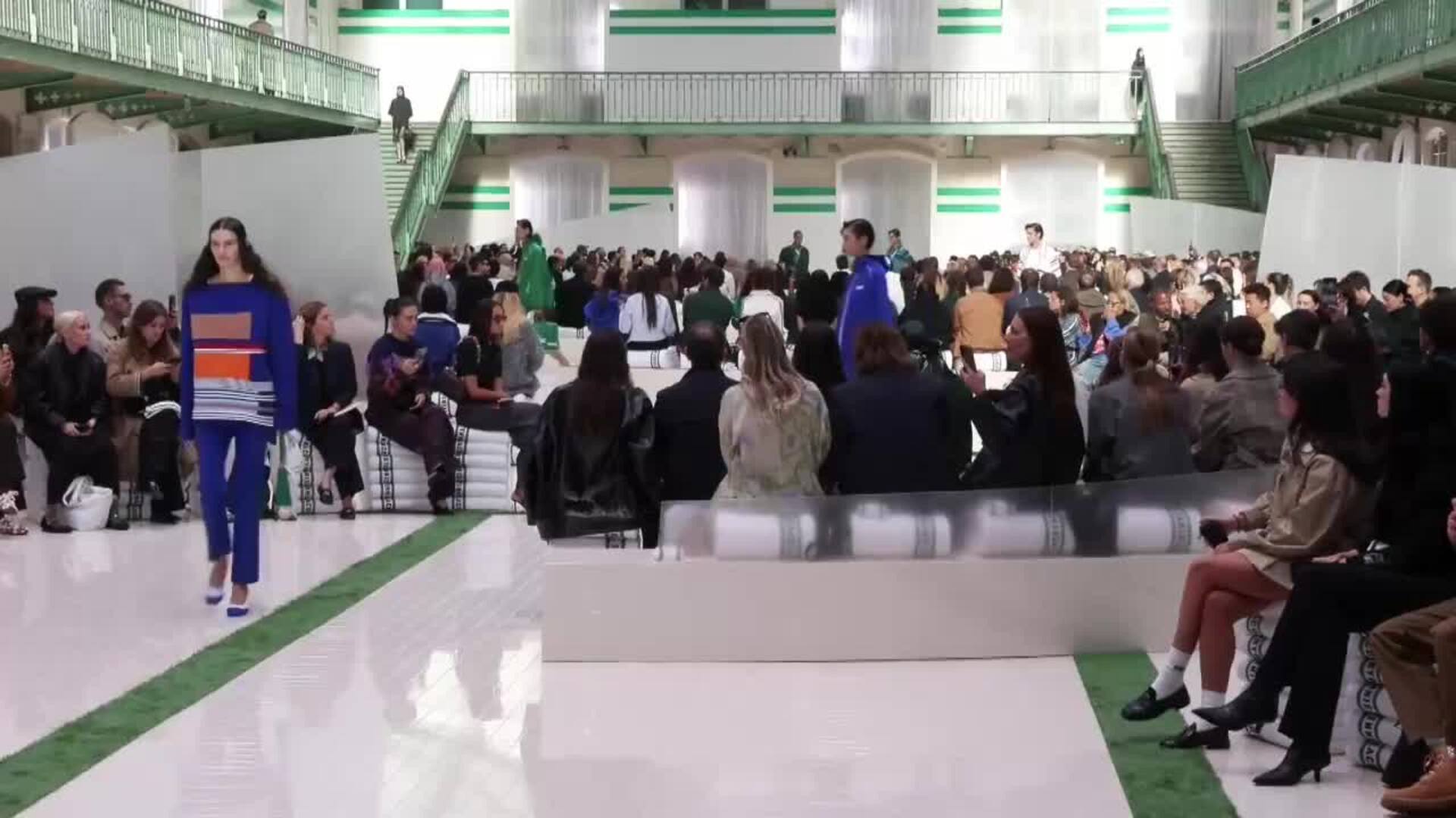 La firma francesa Lacoste muestra su colección para la primavera-verano 2006 en París