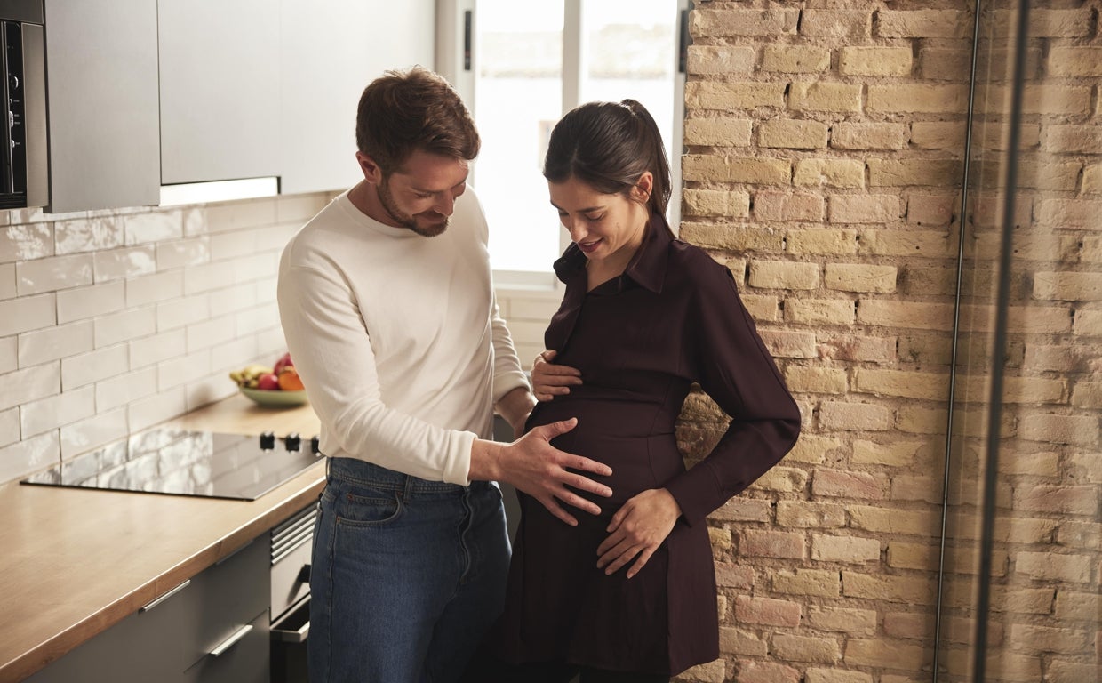 La edad paterna no influye en la salud materna ni fetal durante el embarazo