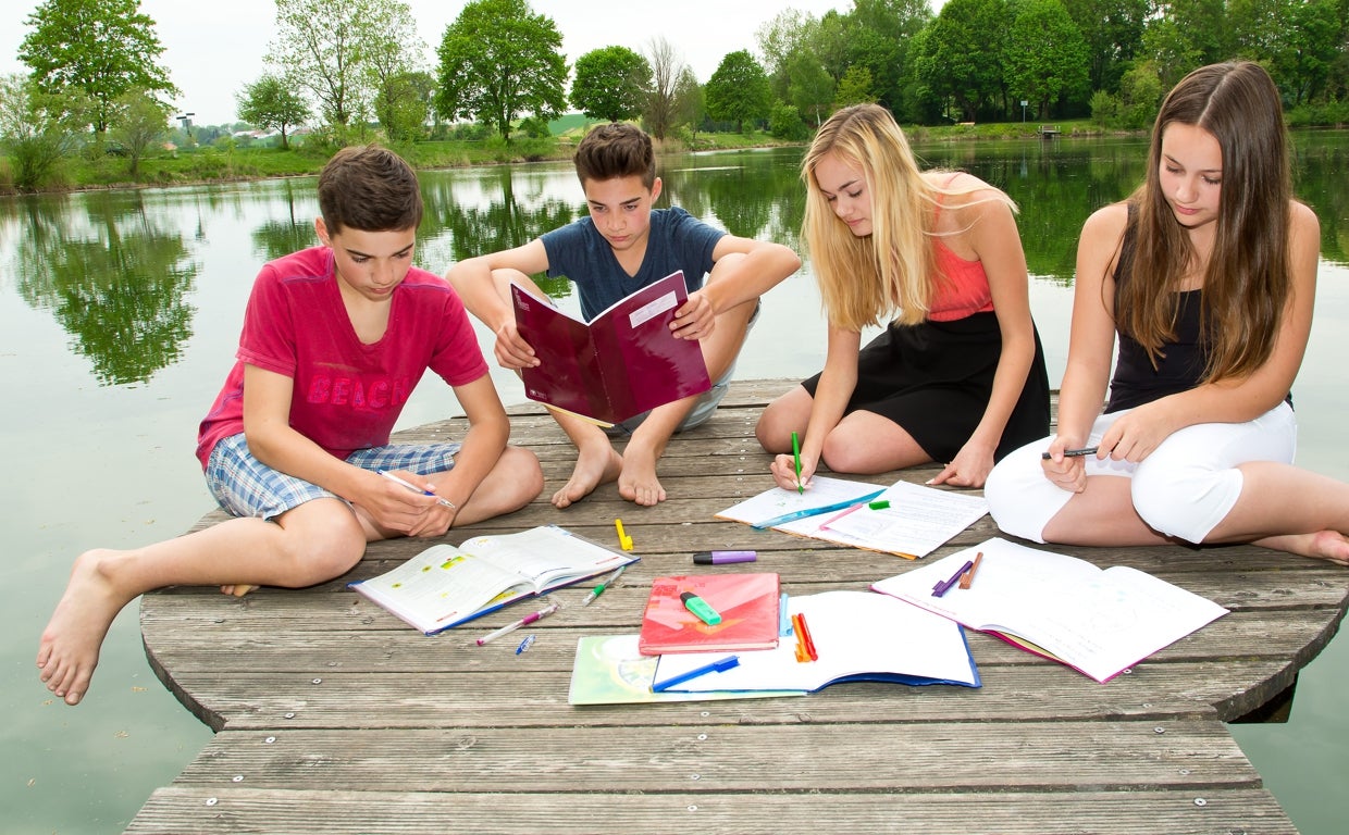 Lo ideal es que los niños sean autónomos a la hora de hacer sus tareas escolares del verano