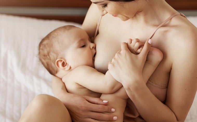 Madres lactantes y bebés: claves para estar bien hidratados ante las altas temperaturas