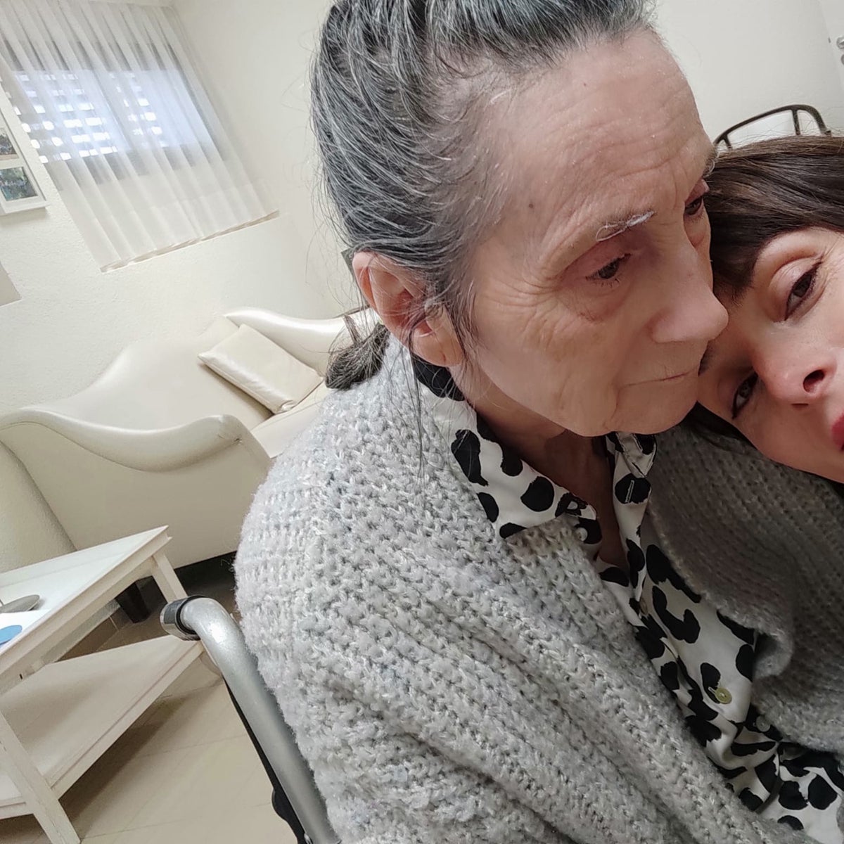 Alzheimer: «Solo puedes acompañar a tu ser querido en el deterioro, en el olvido»