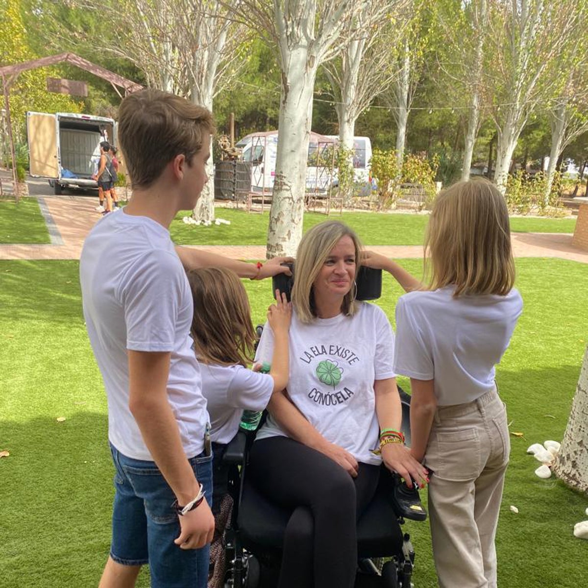 Esther, afectada de ELA: «Trato de explicar a mis hijos que la vida es bella»