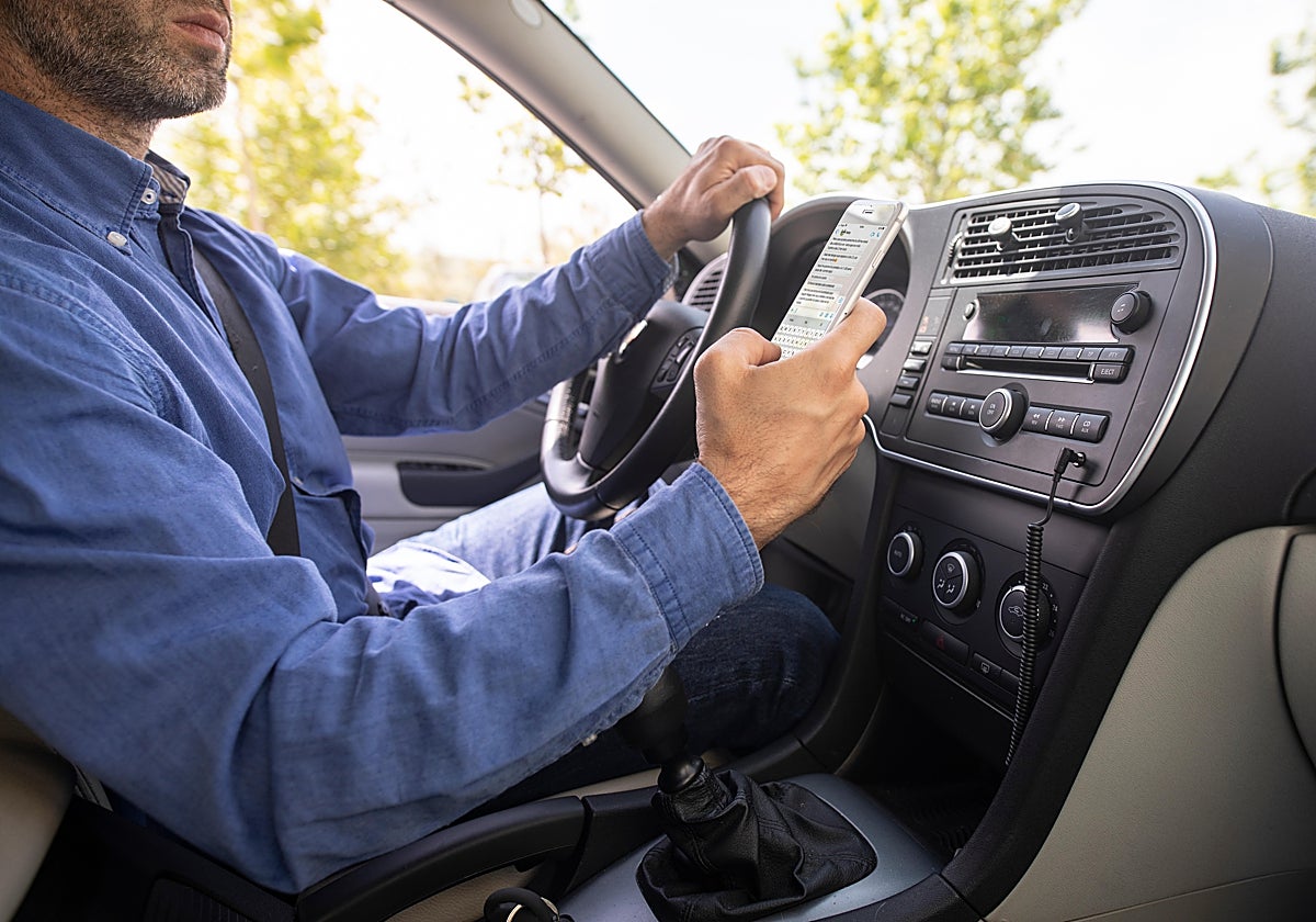 Los expertos indican que los menores están pendientes de lo que hacen sus padres