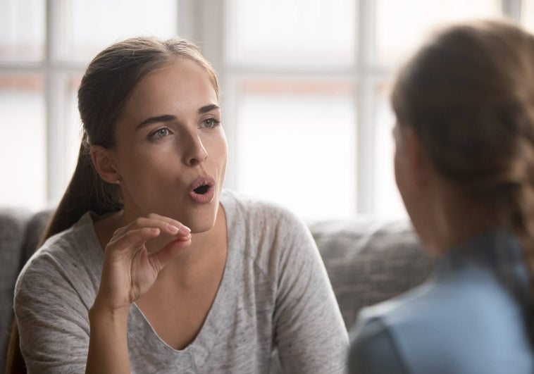 Los jóvenes no tienen confianza para expresarse libremente con los adultos