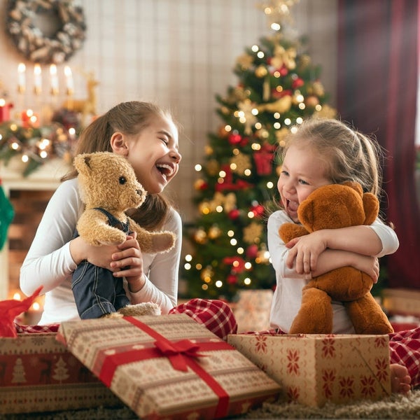 De niños hiperregalados a adultos hiperregaladores: cómo gestionar el exceso de regalos