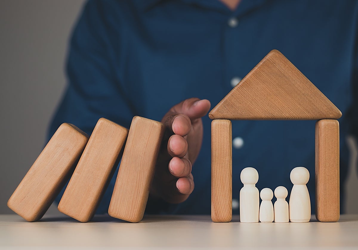 Nistal considera que el Gobierno quiere desnaturalizar el concepto tradicional de familia creando hasta 16 tipos