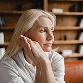 «Es ridículo dar un permiso laboral de tres días al mes a las mujeres con menopausia»