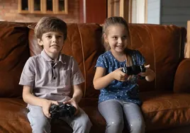 Videojuegos: el ocio que conquista a los niños antes de los 10 años y al que los jóvenes dedican más de 3 horas diarias