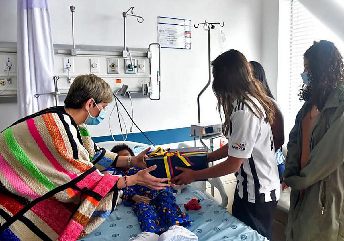 Los niños indígenas estuvieron perdidos durante 40 días en la selva y ahora se recuperan en el hospital