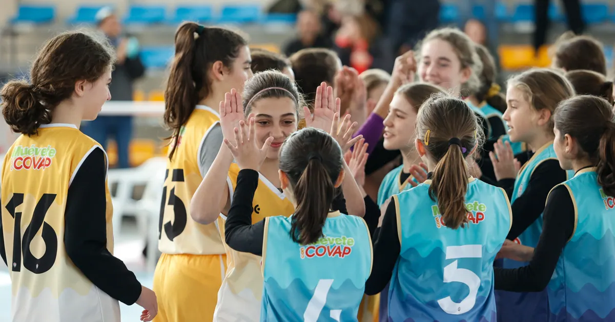 Cómo evitar que las niñas abandonen el deporte en la pubertad