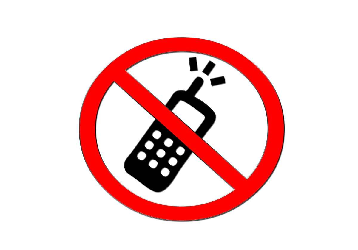 Prohibir Smartphones a Menores de 12 años: 10 Razones