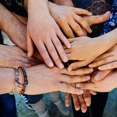 Formar una familia sigue a la cola de las prioridades de los jóvenes españoles