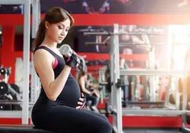 Hacer ejercicio en el embarazo reduce el riesgo de cesárea y desgarros