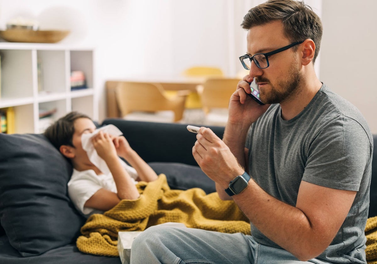 El permiso laboral al que pueden acogerse los padres para cuidar de sus hijos y que la empresa tiene que pagar