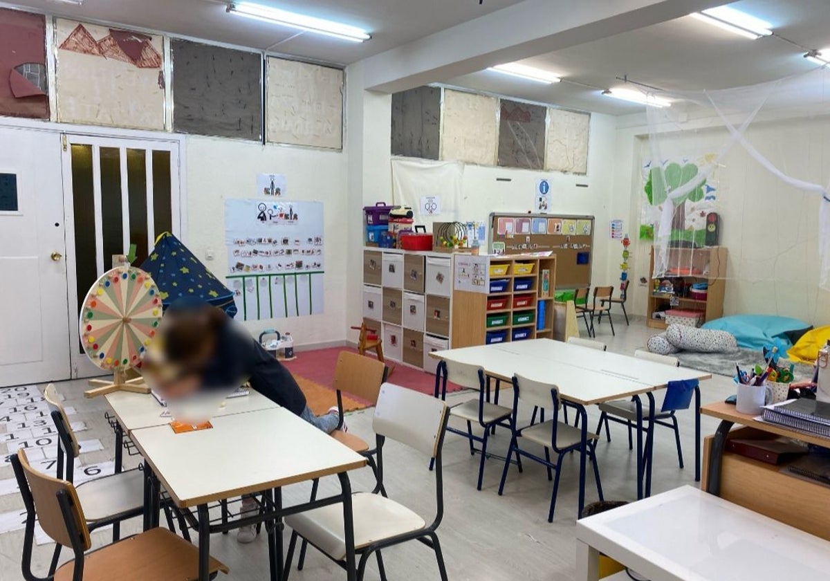 Un alumno en el aula TEA de un colegio público de la Comunidad de Madrid