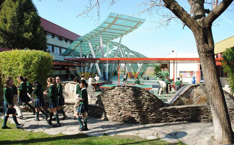 Imagen principal - Colegios Los Sauces en La Moraleja, Torrelodones y Vigo