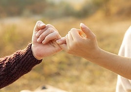 La caja fuerte emocional que transmite el legado familiar de generación en generación